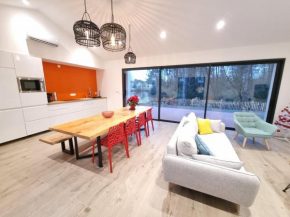 Maison design en bord de lac